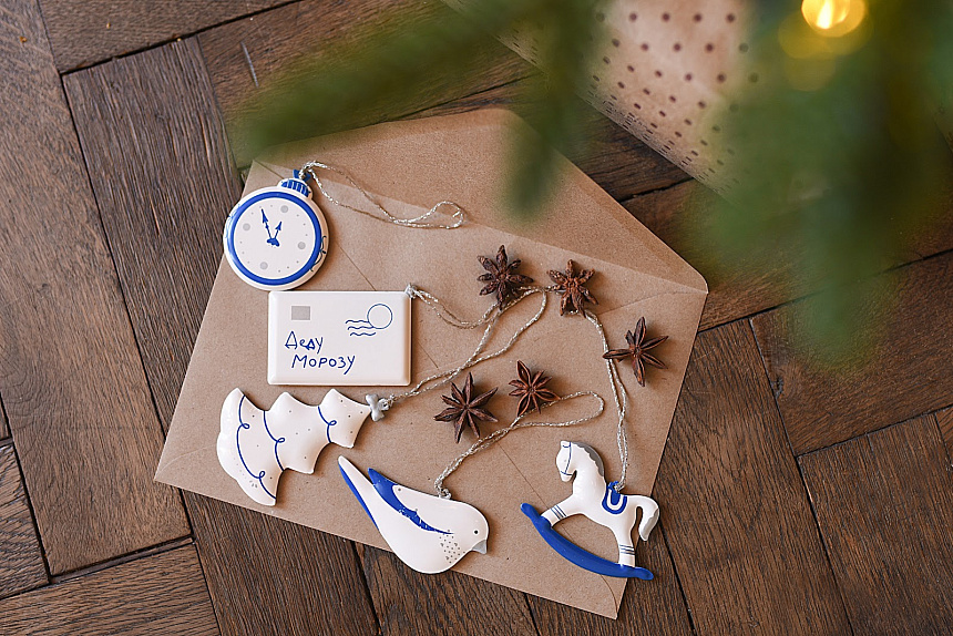 Ёлочная игрушка LUKNO "Часы", синие