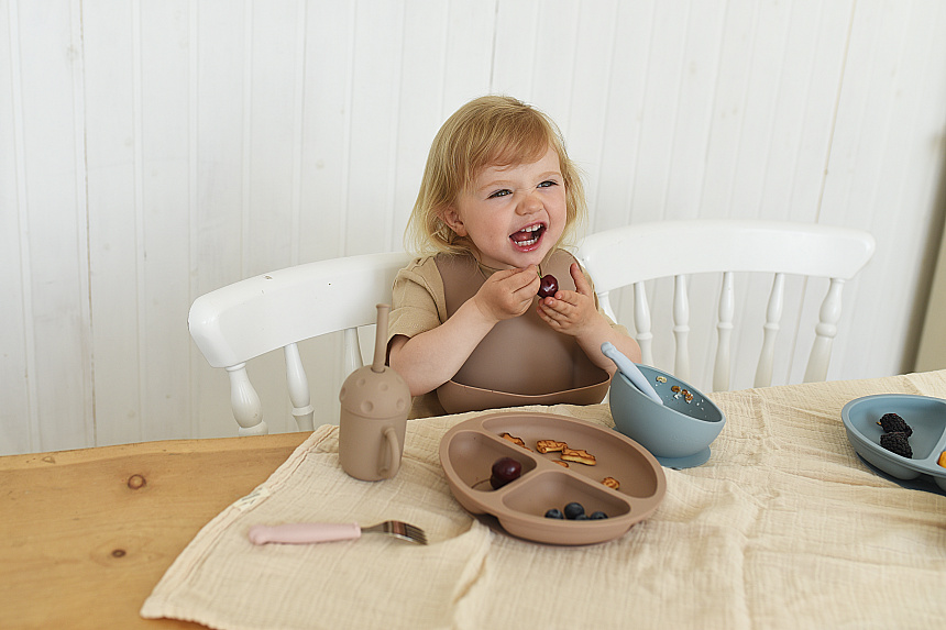 Детский нагрудник LUKNO, теплый песок