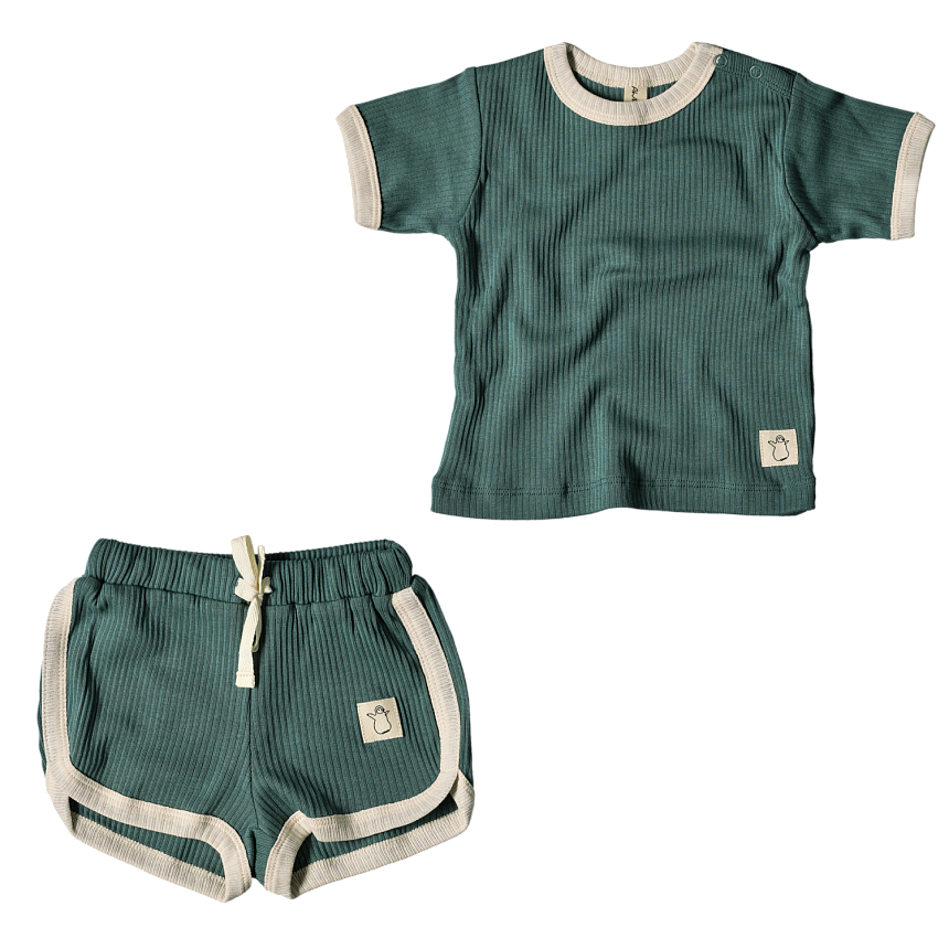 Комплект футболка и шорты изумруд